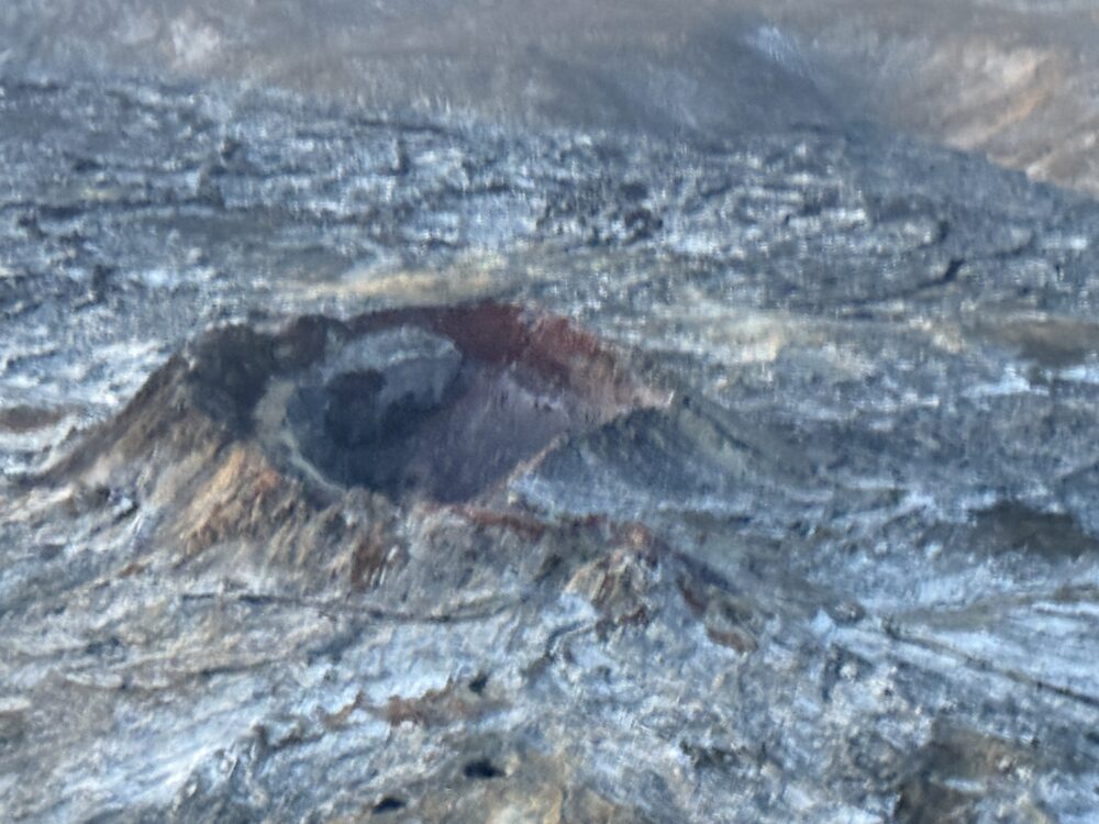 過去の噴火の火口