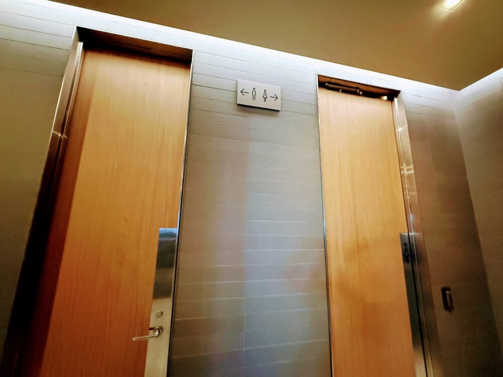 店内トイレ