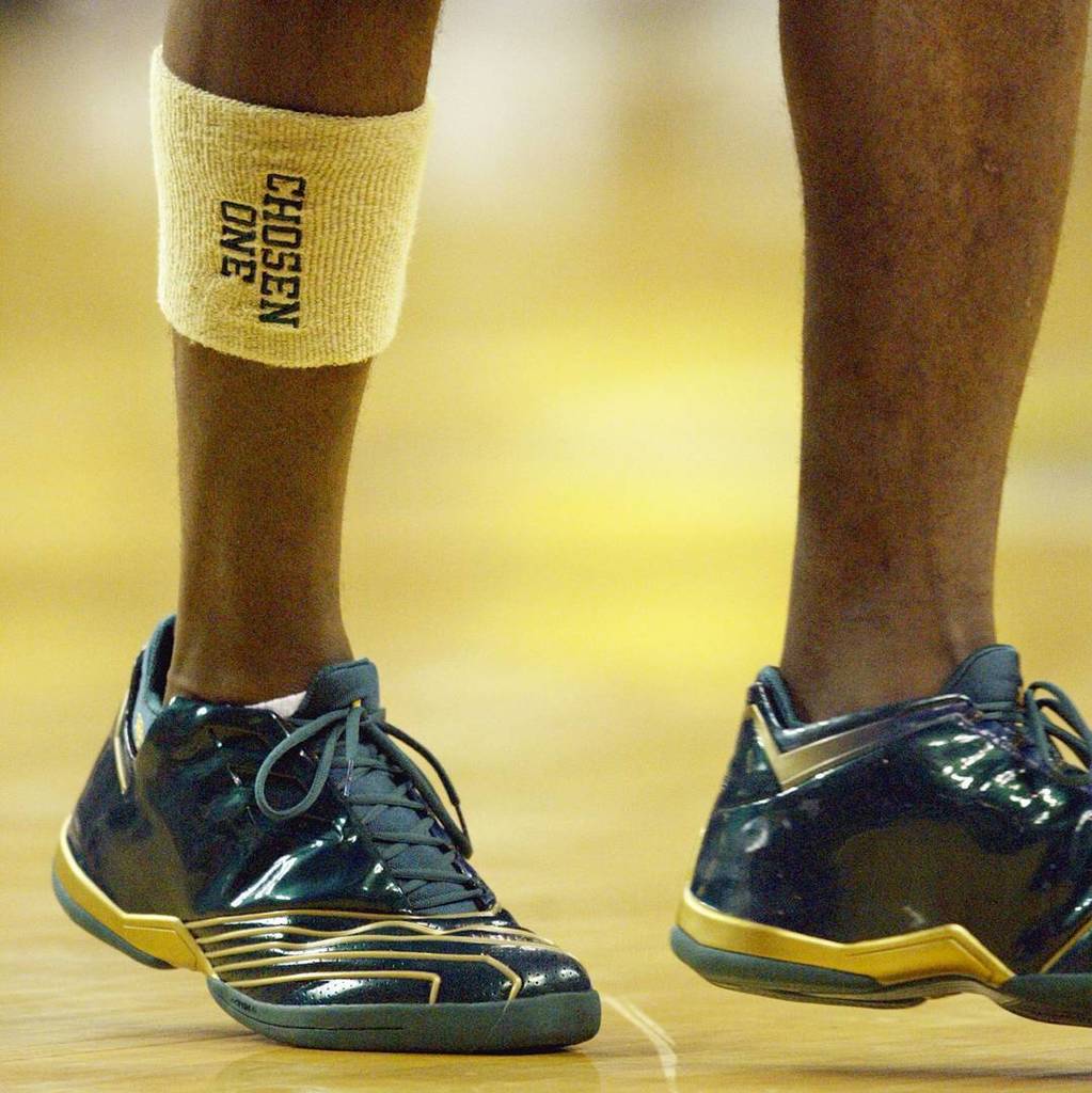 Nike-sponsored LeBron James and DeMar DeRozan taped over the Adidas logo on  their Drew League jerseys