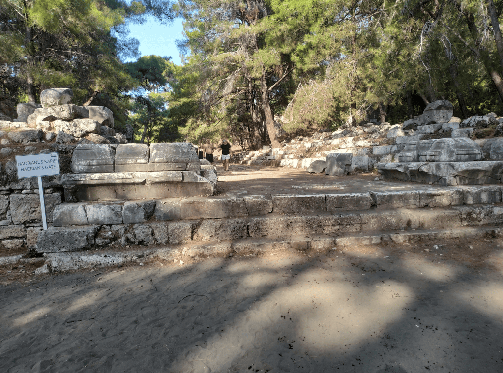 Phaselis Antik Kenti hadrian kapısı