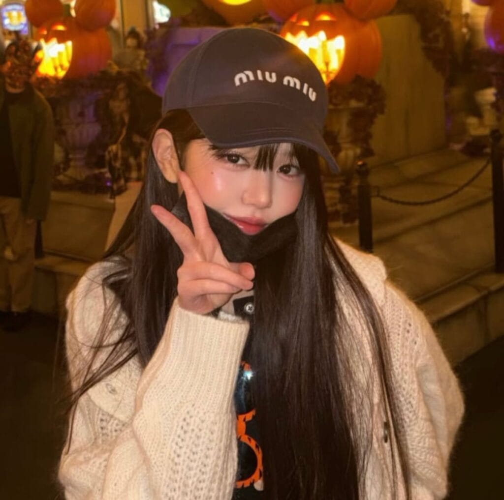 Jang Wonyoung IVE: Disneyland Jadi Rumah Kedua