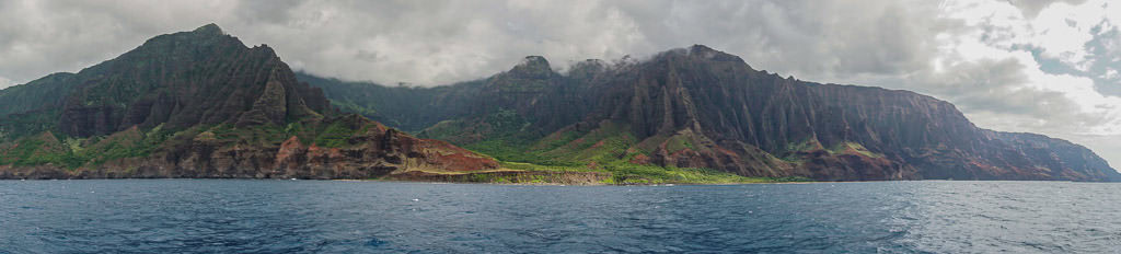 panoramic landscape photo of napali coast in Kauai