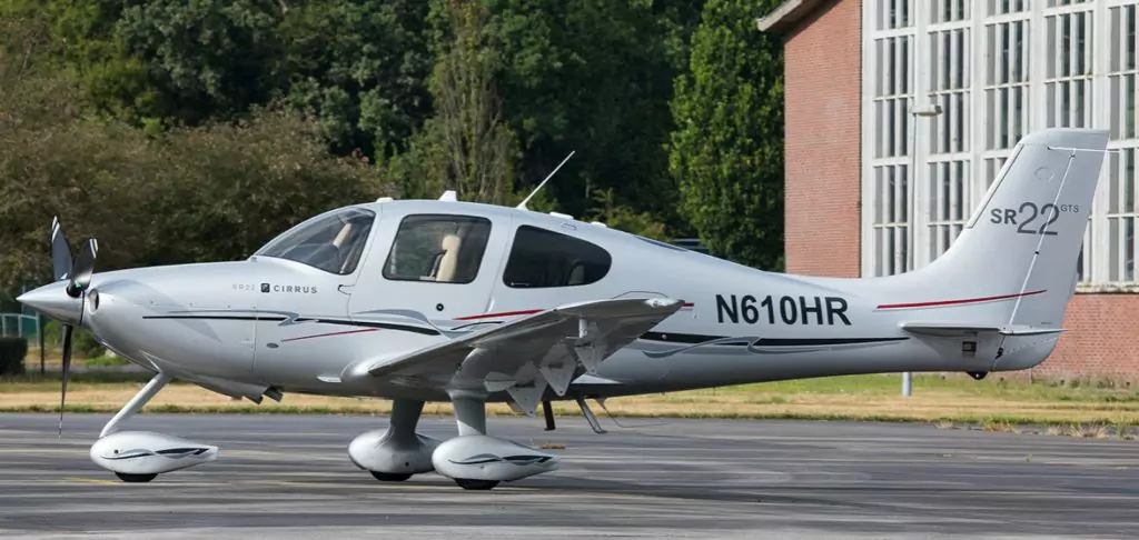 Cirrus SR 22 aircraft