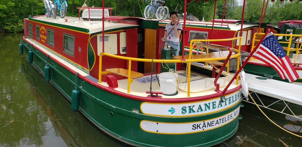 41-foot Packet boat rented from Mid-Lakes Navigation
