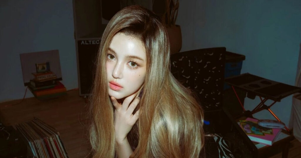 YouTuber Korea Ungkap Alasan HYBE Keluarkan Danielle, Diam-diam Syuting Iklan?