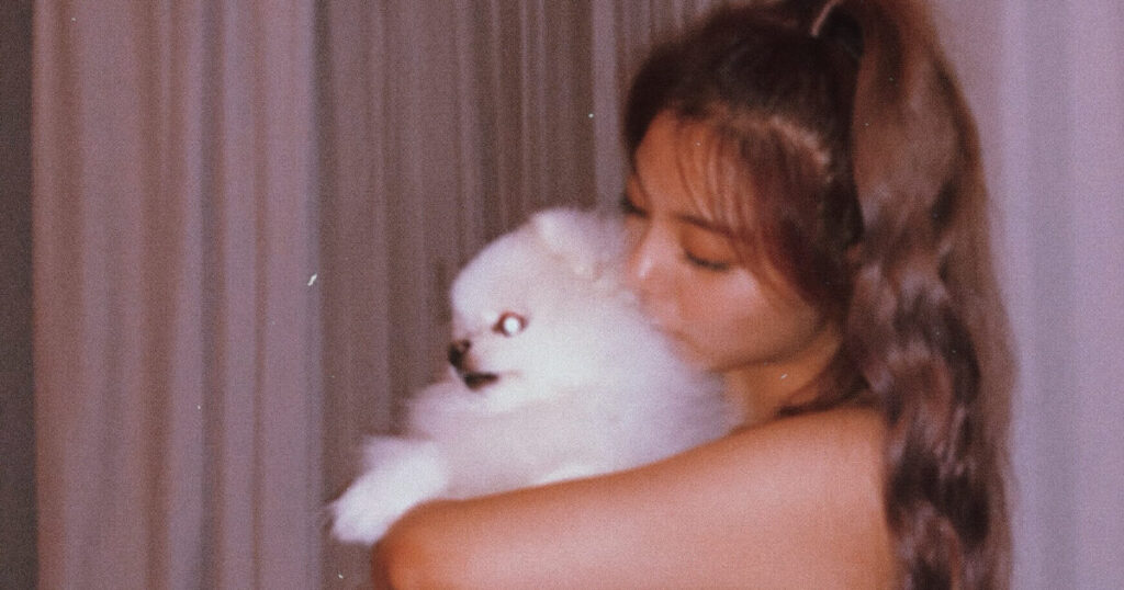 Ailee Berpamitan dengan Anjing Peliharaannya yang Meninggal