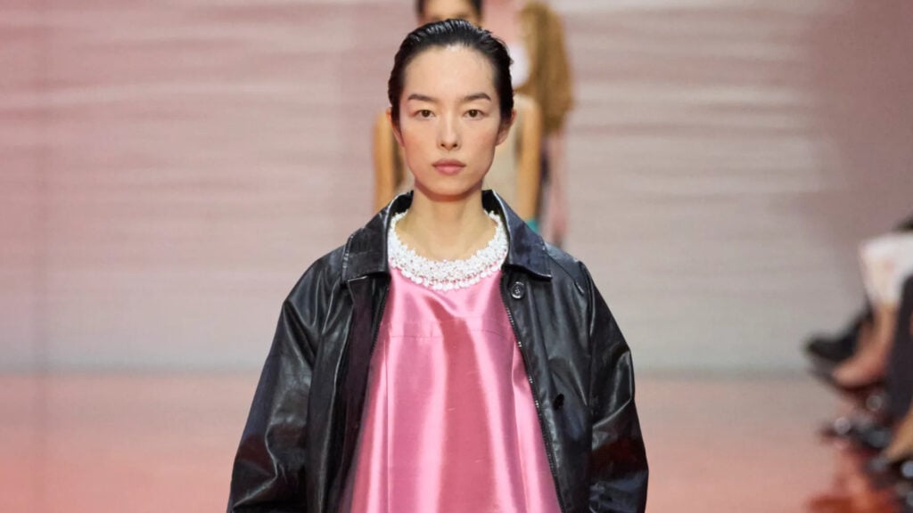 Tren Fashion 2026: Paradox Dressing & Quarter Zip Kembali Populer