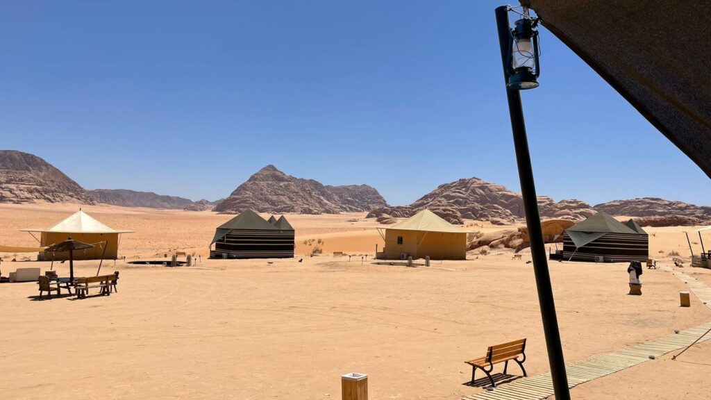 ATI web FJ Jordan Hyatt Rum Camp5