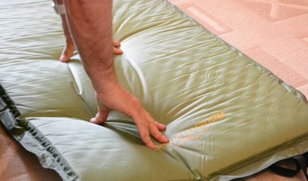 Self inflating mattress