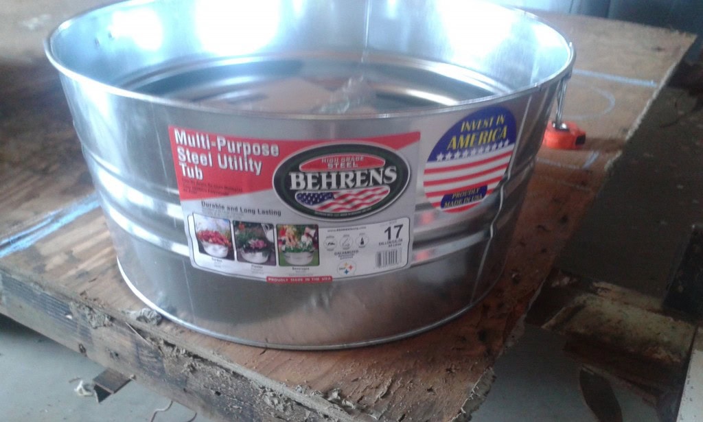 the tub, it's 25" in diameter
