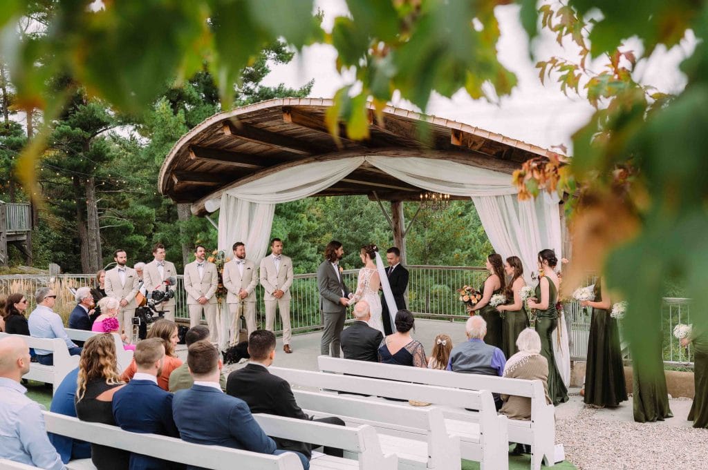 10 Must-Have Wedding Photos Every Ottawa Couple Needs