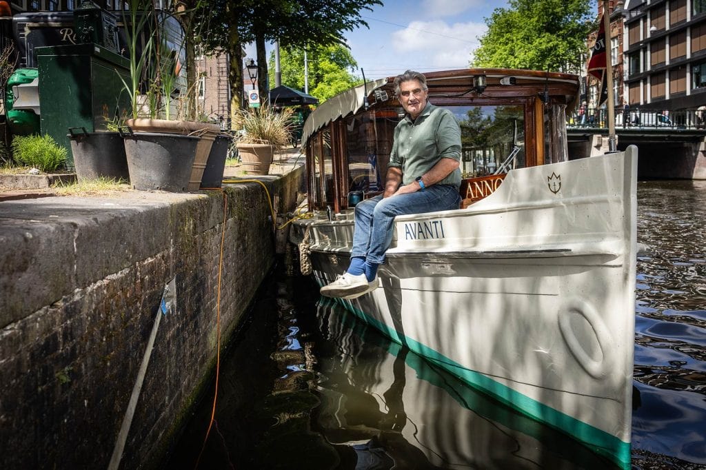 salonboot-huren-amsterdam-met-schipper-vincent-op-de-avanti Salonboot huren Amsterdam met schipper Vincent op de Avanti