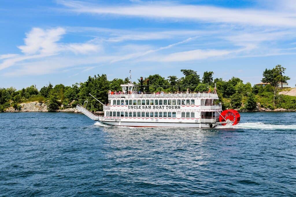 kid-friendly Uncle Sam Boat Tours in Thousand Islands 