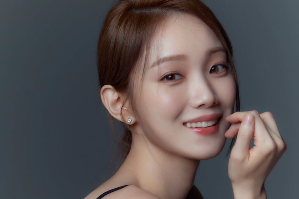Fantagio Rilis Foto Profil Lee Sung Kyung