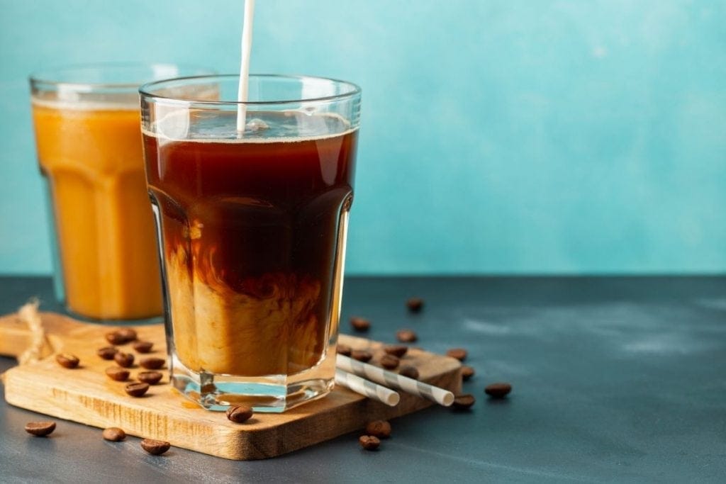 This cup turns hot coffee into iced coffee fast — but without the ice