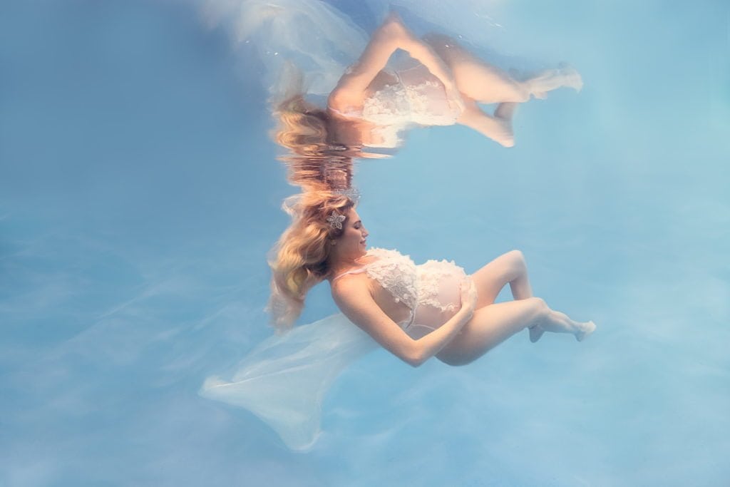 Fotografia underwater maternity vicky xipolitakys