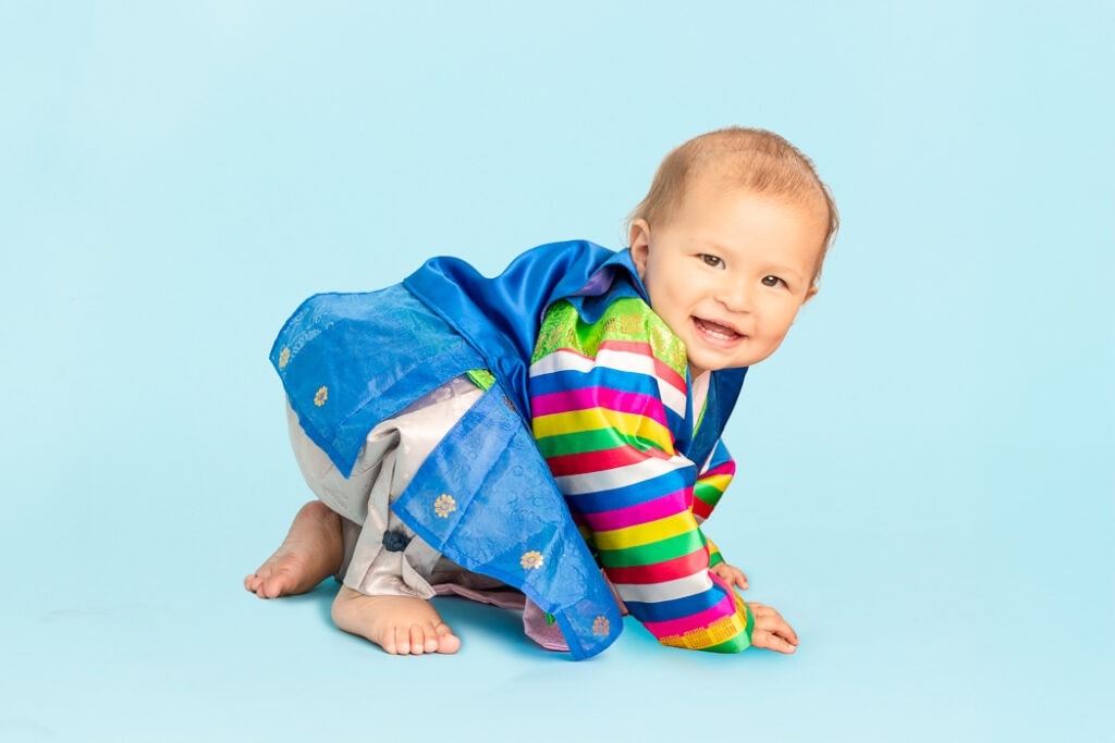 Blue cake smash photoshoot Connecticut