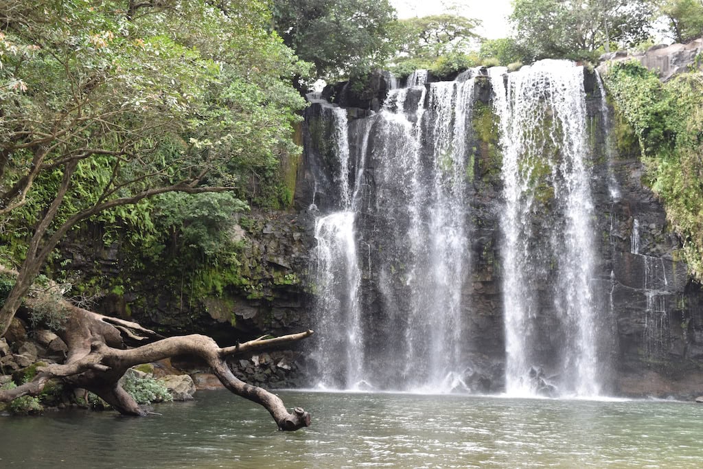 day-trips-from-playa-grande-costa-rica-beachfront-hotel-surf