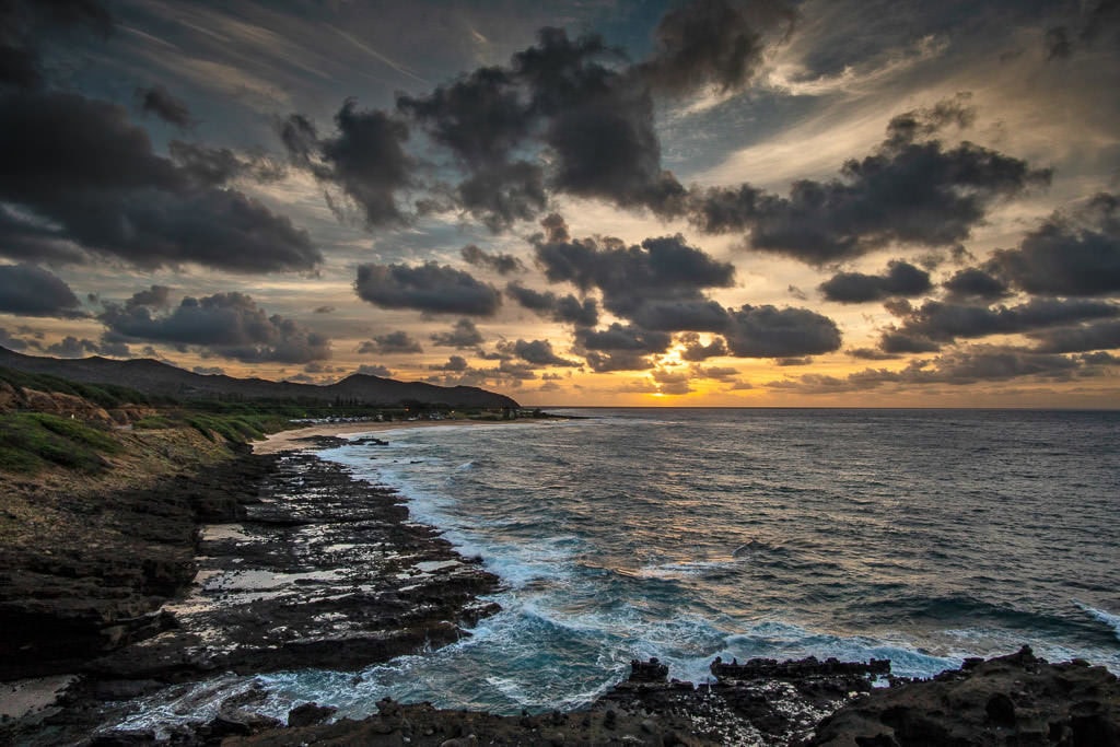 sunrise at Halona Blowhole Lookout