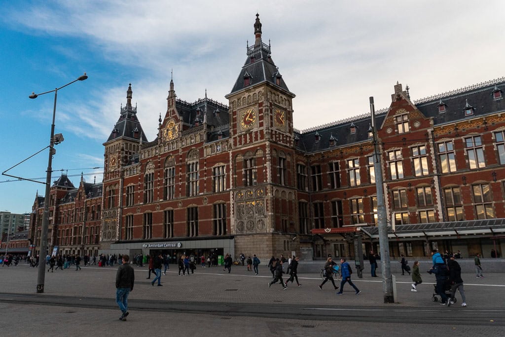 amsterdam main station