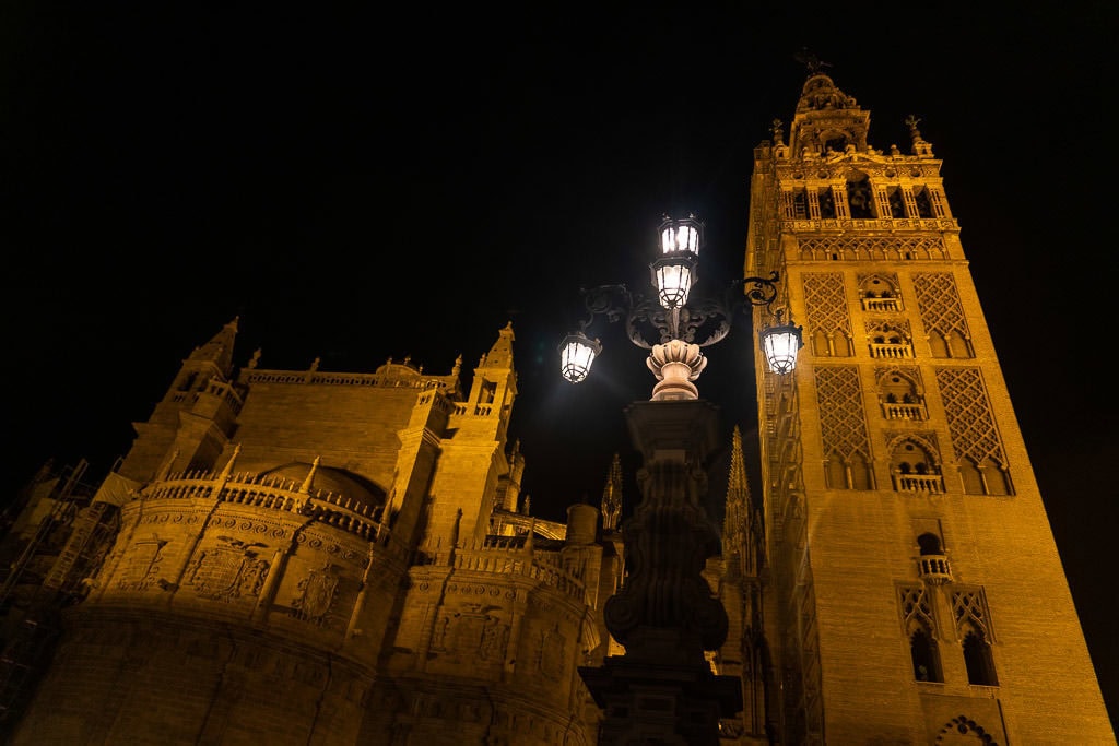 sevilla spain at night