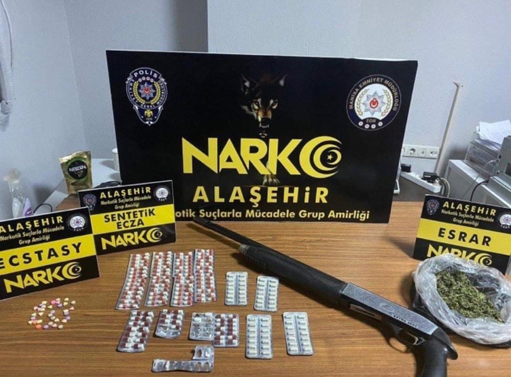 Manisa Emniyeti uyuşturucuya geçit vermedi