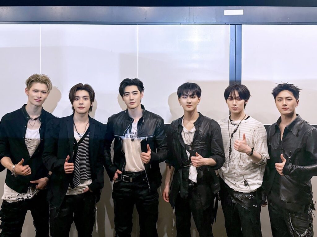 ENHYPEN Bikin Heboh, Konser di Seoul Ludes Sebelum Mulai!