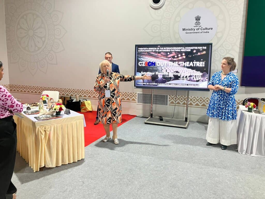 Prezentace českého amatérského divadla na zasedání UNESCO v prosinci 2025
