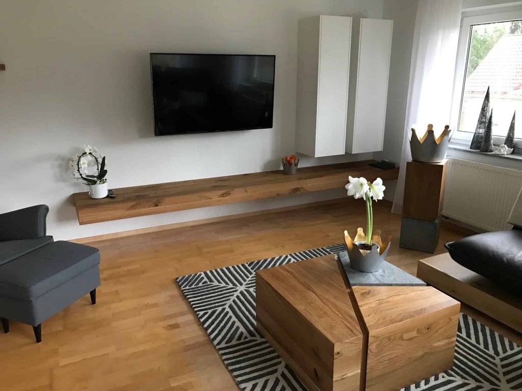 Wildeiche Wohnraummöbel
