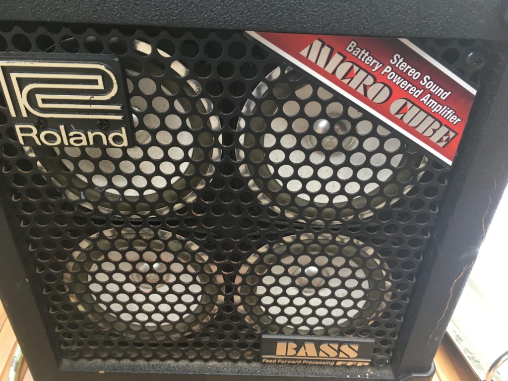 Roland Micro Cube Bass RX Amp Review (Busking, Guitar, Bass