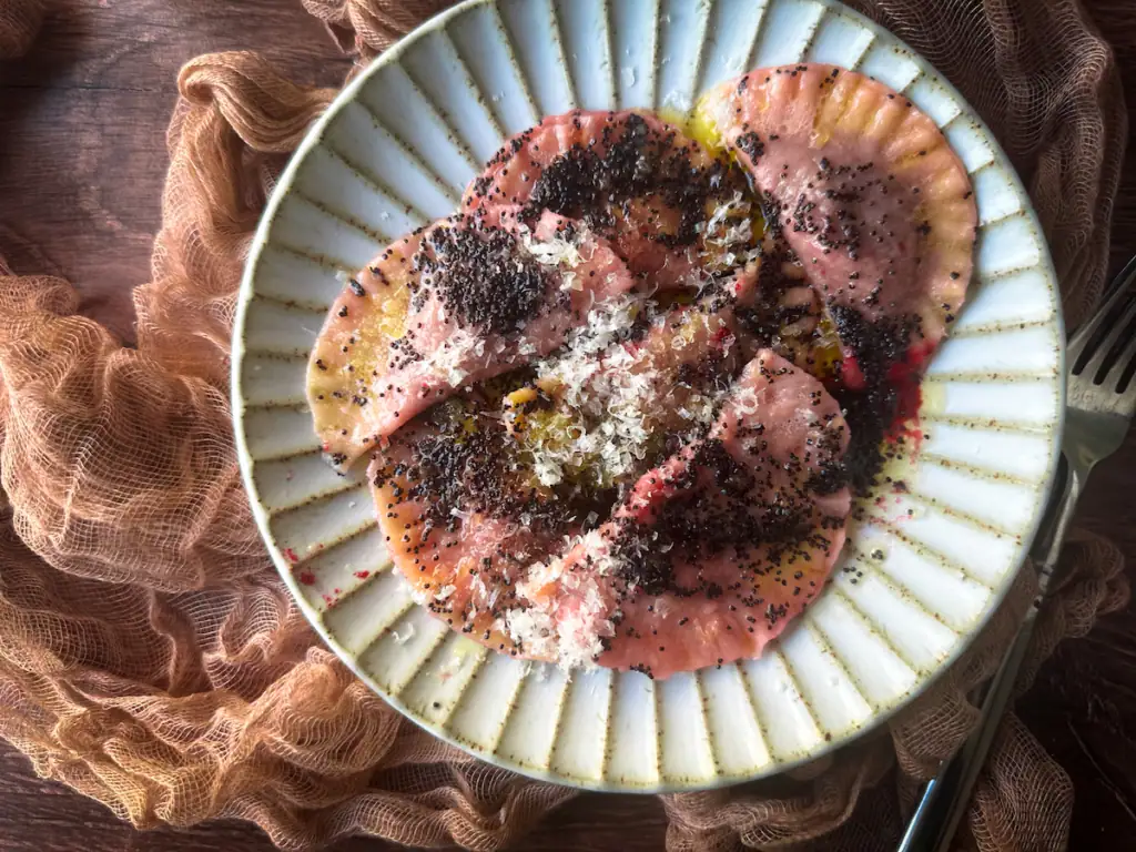 Casunzei Ampezzani in a plate with a beige napkin