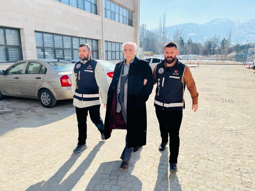 14 kişinin öldüğü Pamukoğlu Sitesi’nin inşat mühendisi Afyonkarahisar’da yakalandı