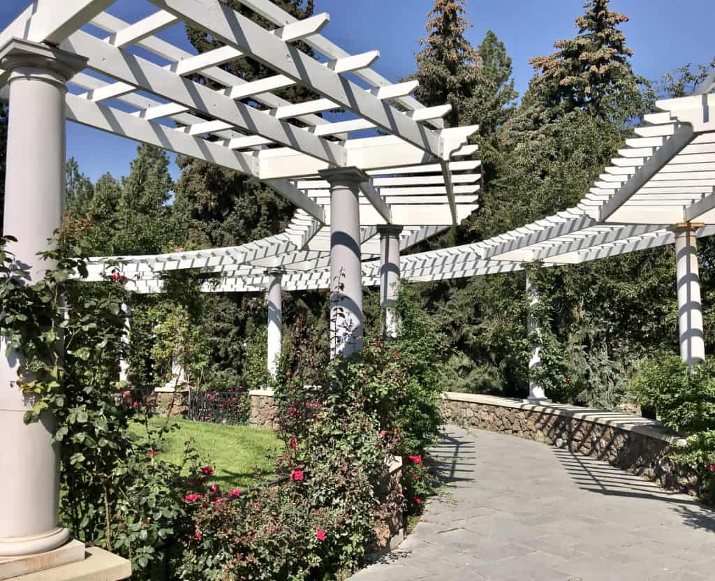 image rose garden gazebo manito