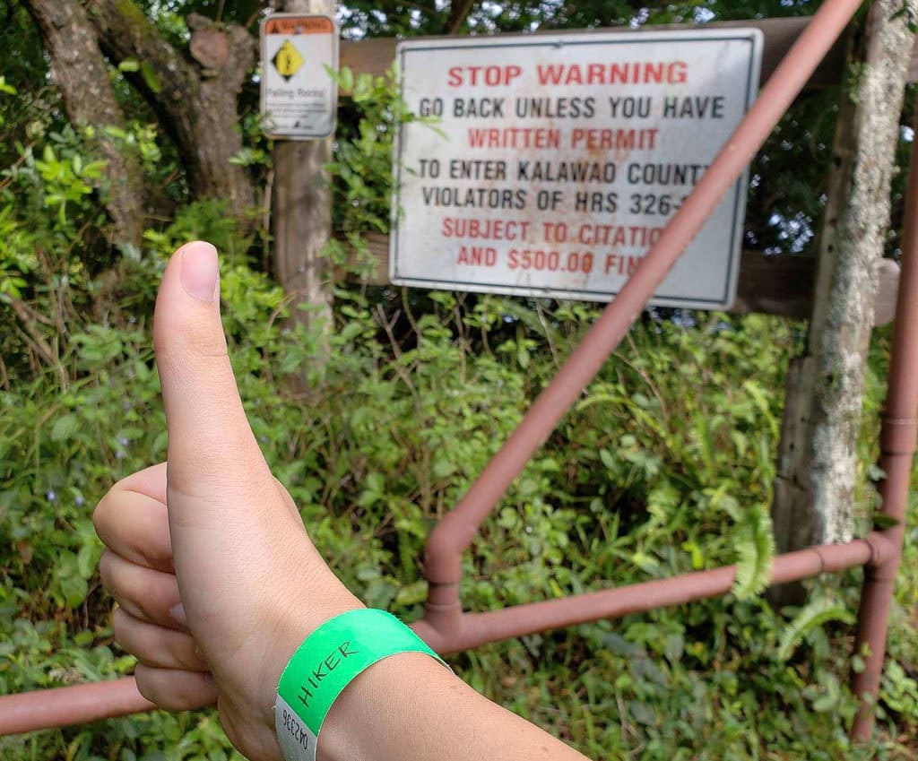 trail beginning for Hiking to Kalaupapa in Molokai