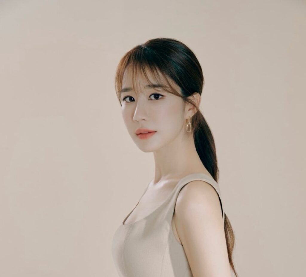 Yoo In Na Bikin Kejutan di ‘Boyfriend On Demand’ Netflix