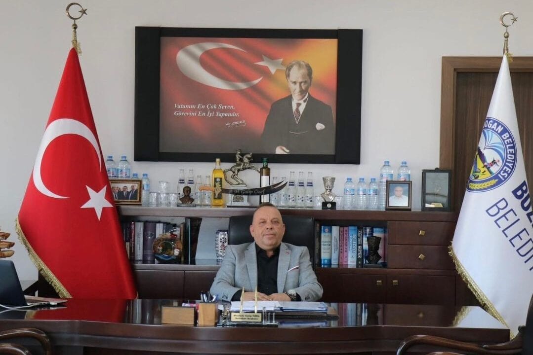 BOZDOĞAN BELEDİYE BAŞKANI MUSTAFA GALİP ÖZEL, 30 AĞUSTOS ZAFER BAYRAMI’NIN 104’ÜNCÜ YIL DÖNÜMÜ DOLAYISIYLA BİR KUTLAMA MESAJI YAYIMLADI.