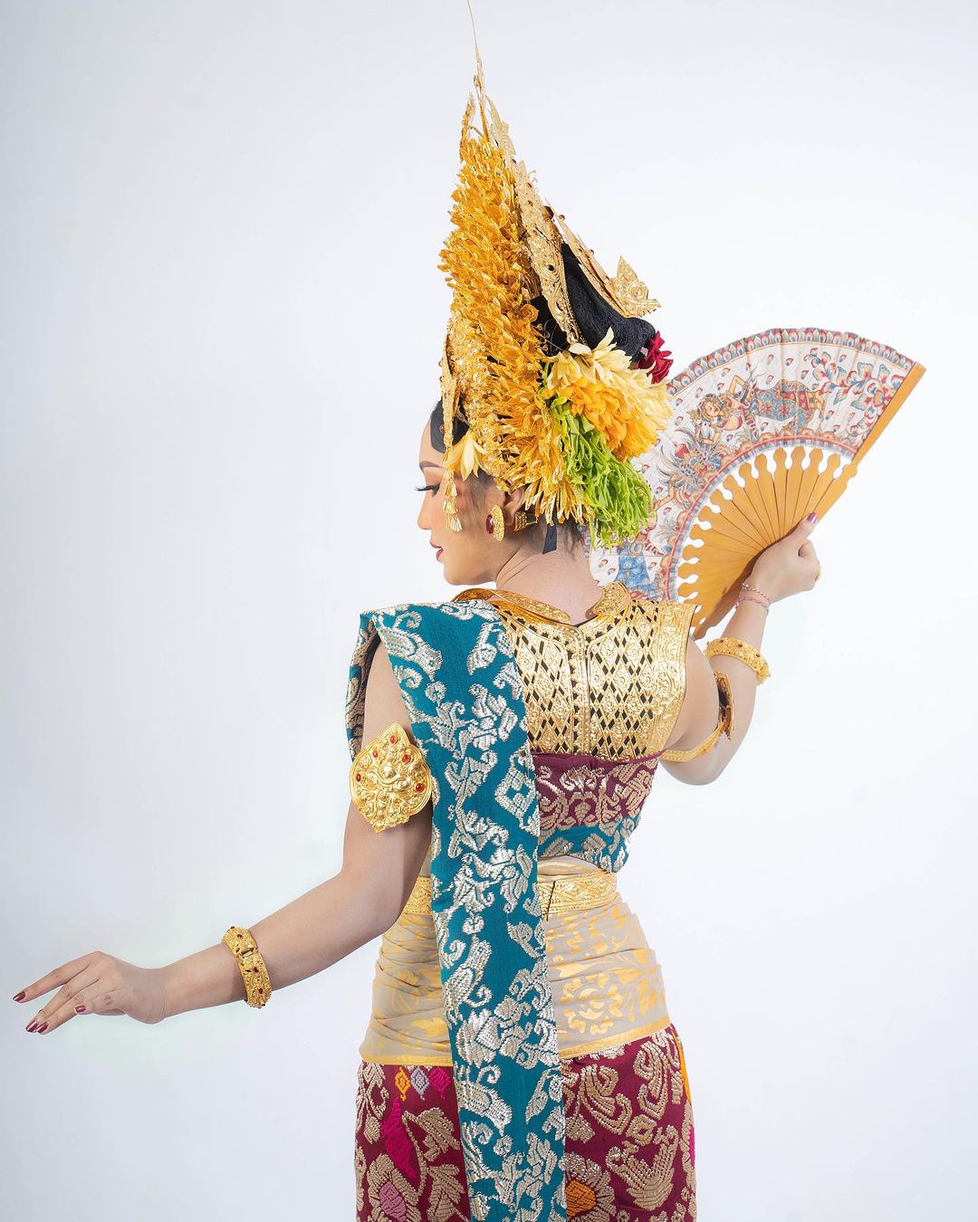 Baju pengantin wanita bali