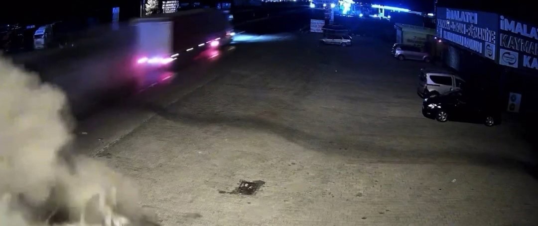 2 kişinin öldüğü kaza güvenlik kamerasında