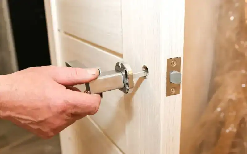 Simple Tips to Repair a Door Lock from a Residential Locksmith