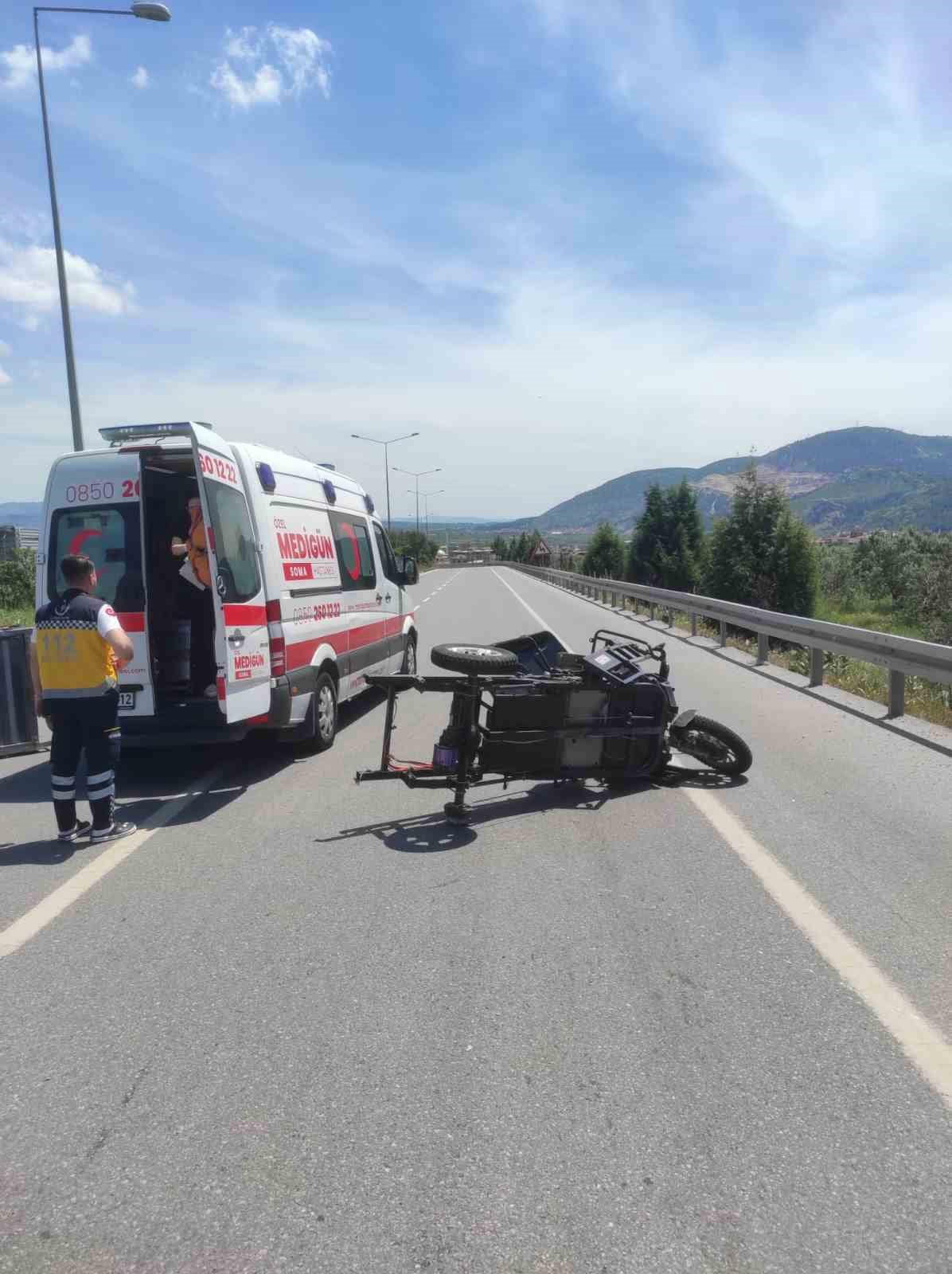 Tır ile elektrikli motor çarpıştı: 1 ölü 4 yaralı