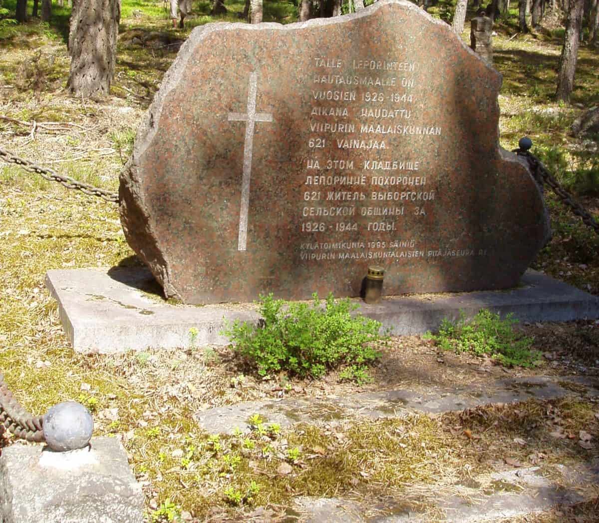 Tälle Leporinteen hautausmaalle on vuosien 1926-1944 aikana haudattu Viipurin maalaiskunnan 621 vainajaa.