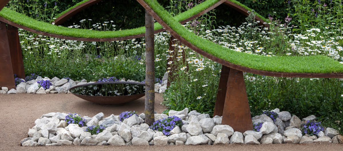 grosse peirre de jardin
