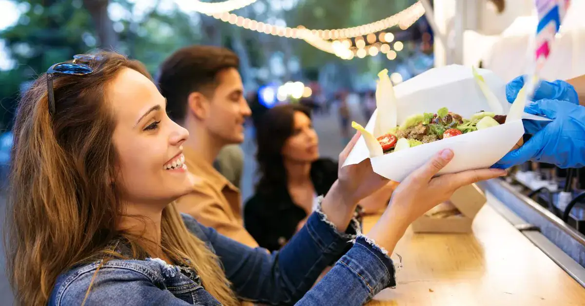 How to save on food while travelling solo