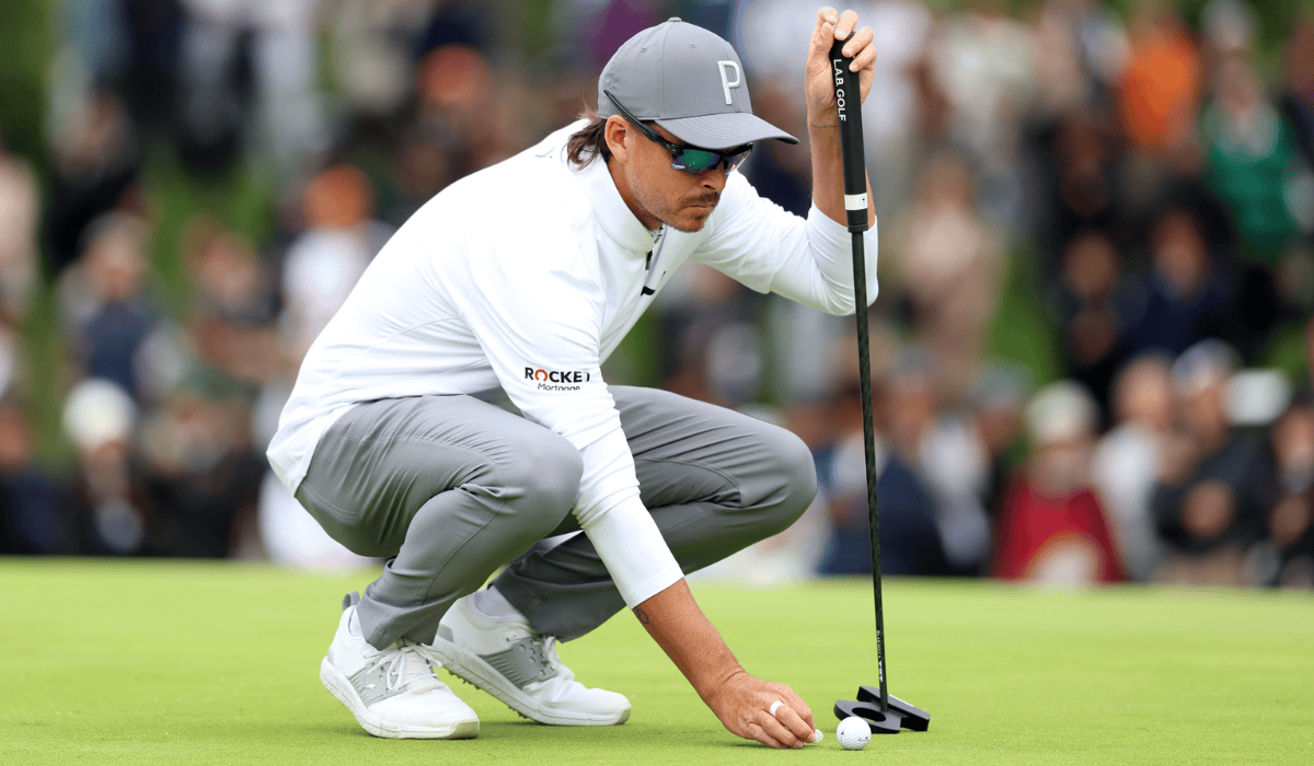 Golfer with A Zero-Torque Putter