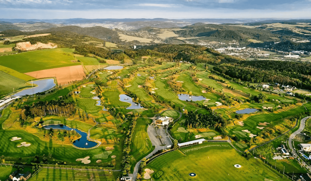 Albatross Golf Resort Course