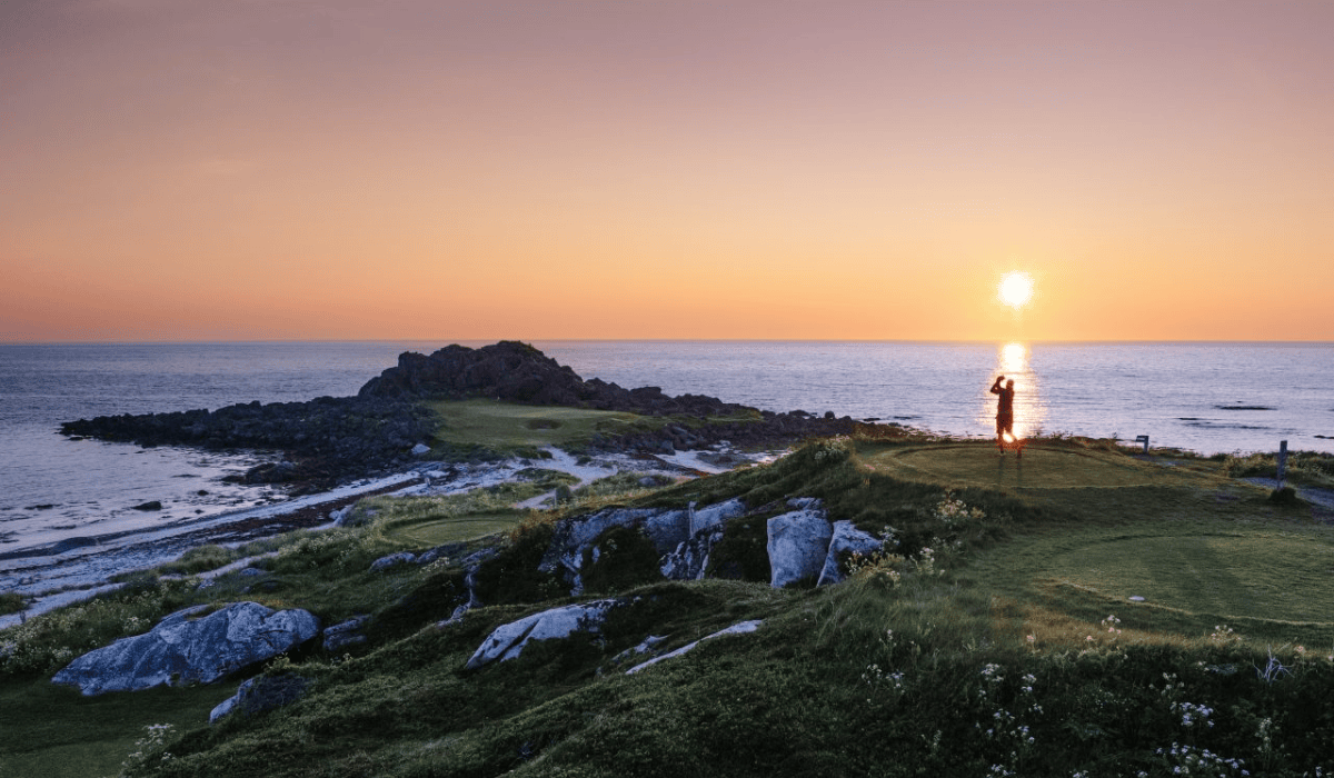 Midnight Sun at Lofoten Links