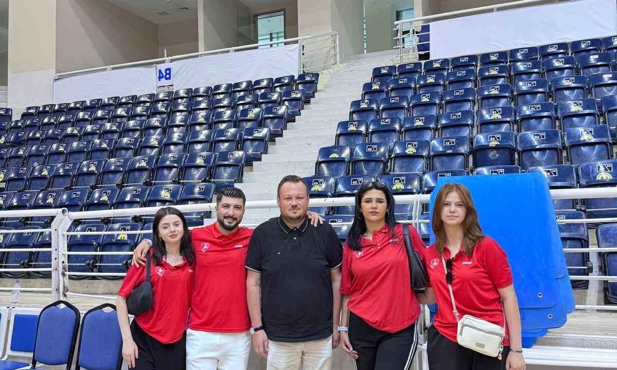 KADINLAR VOLEYBOL 1. LİGİ’NDE MÜCADELE EDECEK OLAN DENİZLİ BÜYÜKŞEHİR BELEDİYESPOR KULÜBÜ (BBSK) VOLEYBOL TAKIMI, 2026-2027 SEZONU FİKSTÜRÜNÜN BELLİ OLMASININ ARDINDAN HAZIRLIKLARINI "SULTANLAR LİGİ" HEDEFİYLE SÜRDÜRÜYOR.