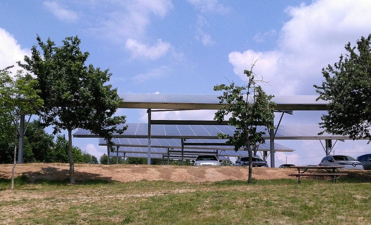 Ombrière photovoltaïque