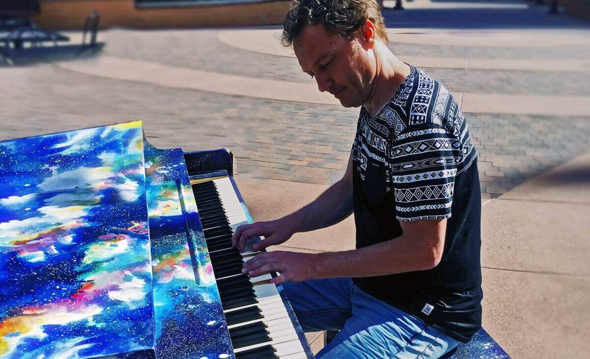 Joris Vincken, piano, pianist, muzikant, musicus, coach, coaching, sound healing, klank therapie, inspirator