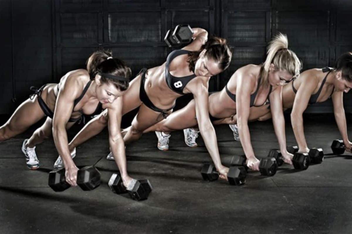 Athletic girls demonstrating the pros and cons of CrossFit